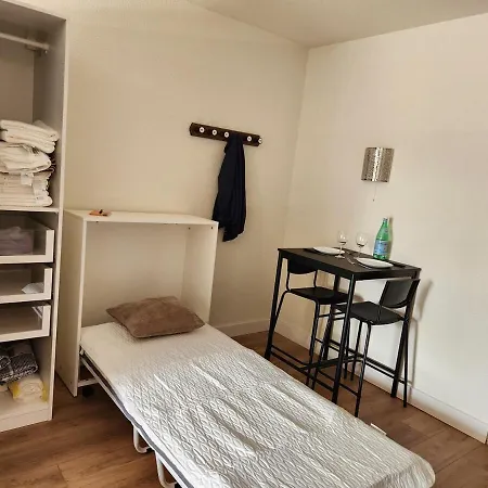 Studio, Le Port